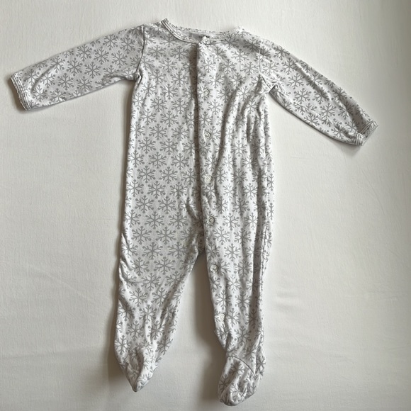 5-Piece Carter's Baby Girl Winter Snowflake Set Size 9 Months - Picture 2 of 14